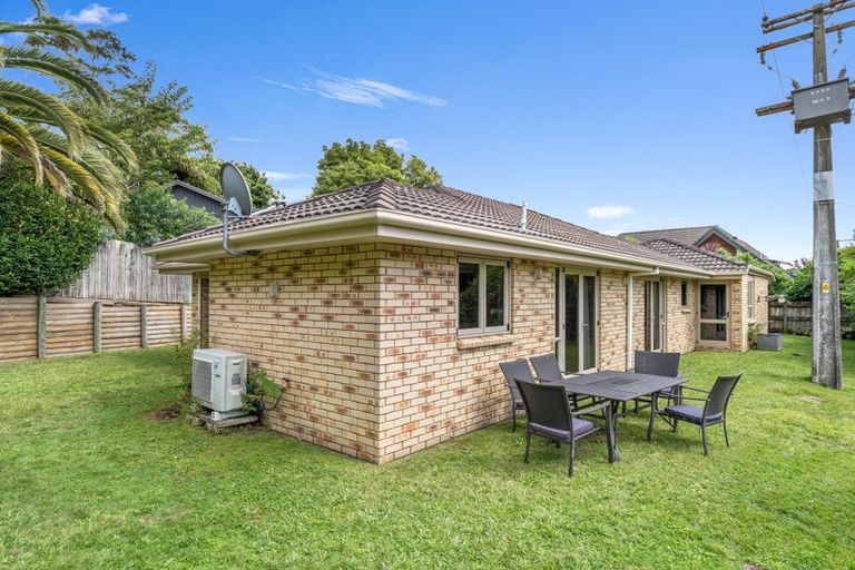 Photo of property in 8 Libra Place, Kawaha Point, Rotorua, 3010