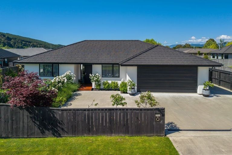 Photo of property in 6 George Fyfe Way, Wakefield, 7025