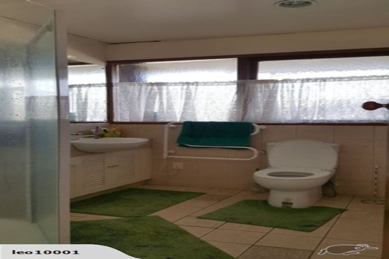 Photo of property in 212 Forrest Hill Road, Forrest Hill, Auckland, 0620