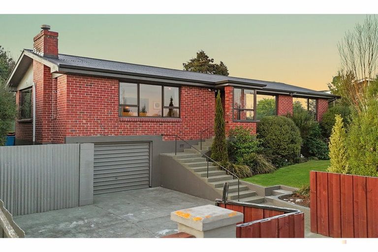 Photo of property in 18 Pringle Street, Waimataitai, Timaru, 7910