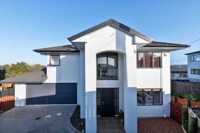 Photo of property in 230b Sturges Road, Henderson, Auckland, 0612