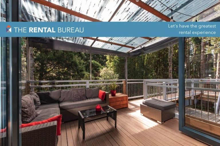 Photo of property in 220 Woodlands Park Road, Titirangi, Auckland, 0604