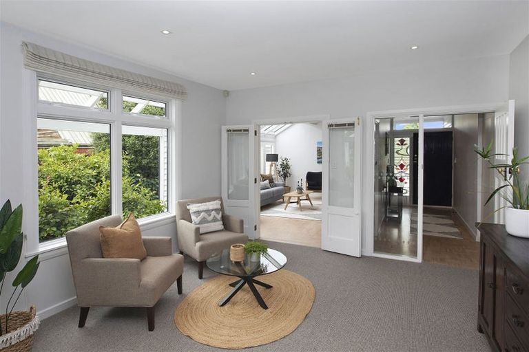 Photo of property in 43 Jacksons Road, Lyttelton, 8082
