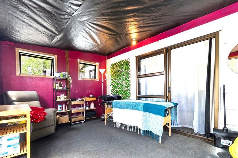 Photo of property in 1/20 Burundi Avenue, Clendon Park, Auckland, 2103