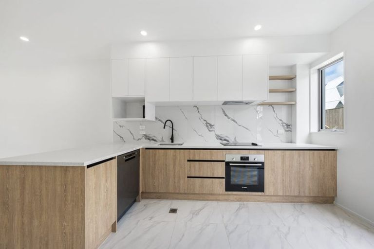 Photo of property in 298a Sunset Road, Windsor Park, Auckland, 0632