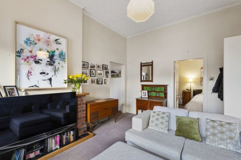 Photo of property in 1 Pitarua Street, Thorndon, Wellington, 6011