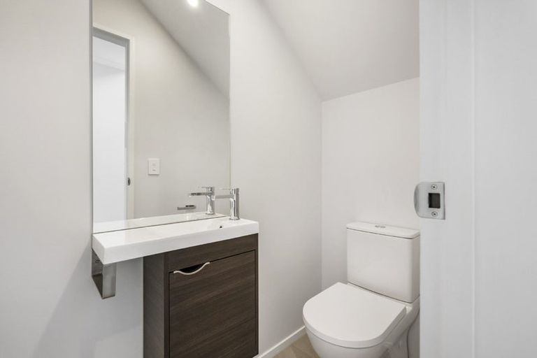 Photo of property in 28a Kukuwai Avenue, Red Beach, 0932