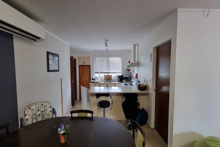 Photo of property in 2/346 Main Road, Tawa, Wellington, 5028