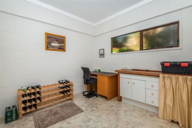 Photo of property in 1 Albert Hall Drive, Red Beach, 0932