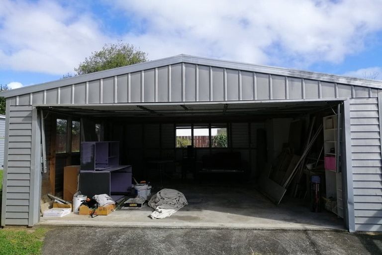 Photo of property in 103 Cascades Road, Pakuranga Heights, Auckland, 2010