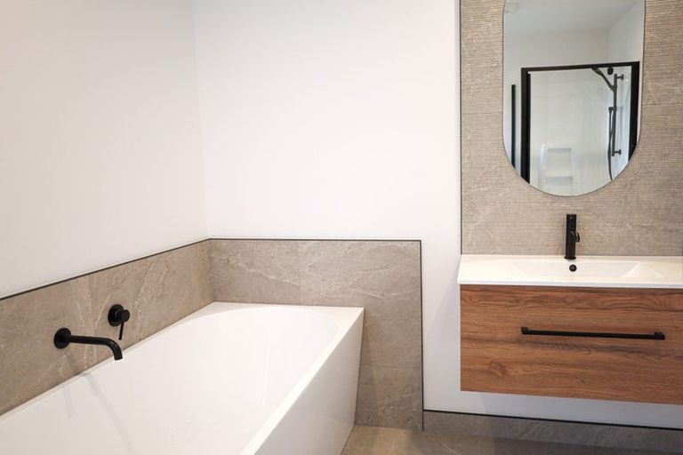 Photo of property in 24 Mangatainoka Lane, Awapuni, 4412