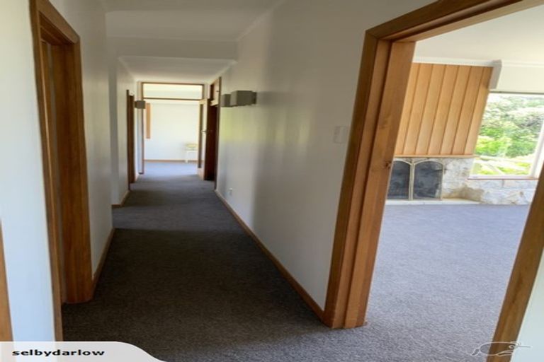 Photo of property in 10 Toenga Road, Pukerua Bay, 5026