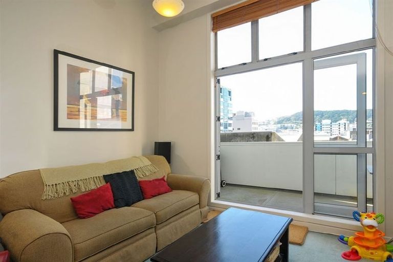 Photo of property in Dixonlane Apartments, 1/7 Feltex Lane, Te Aro, Wellington, 6011
