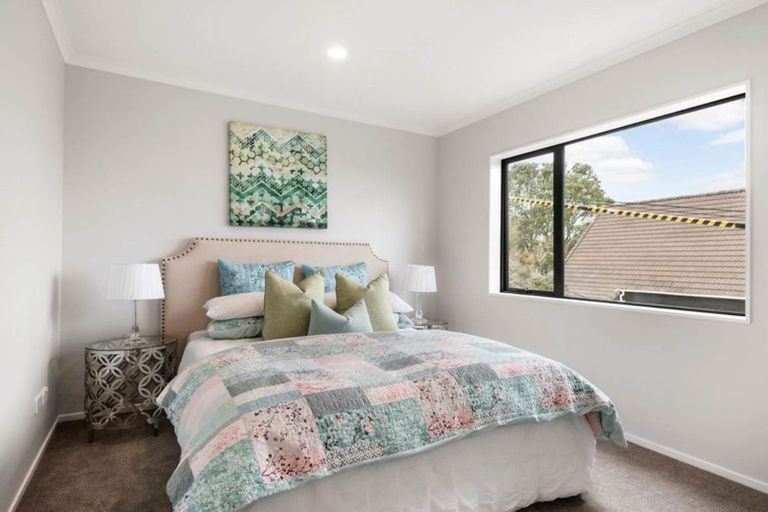 Photo of property in 408b East Coast Road, Sunnynook, Auckland, 0630