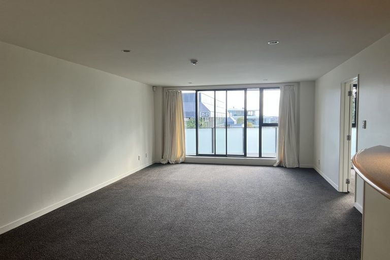 Photo of property in The Mews, 4/8 Basque Road, Eden Terrace, Auckland, 1021