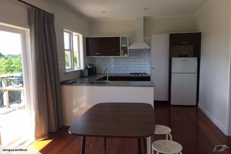 Photo of property in 211 Carrington Street, Vogeltown, New Plymouth, 4310