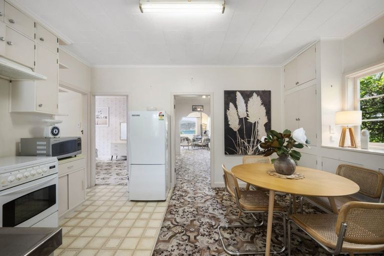 Photo of property in 188 Breaker Bay Road, Breaker Bay, Wellington, 6022