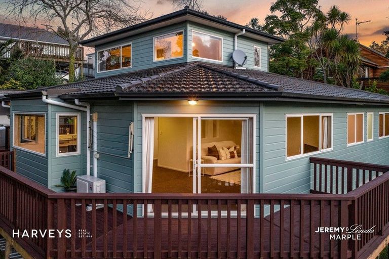 Photo of property in 13a West Lynn Road, Titirangi, Auckland, 0604