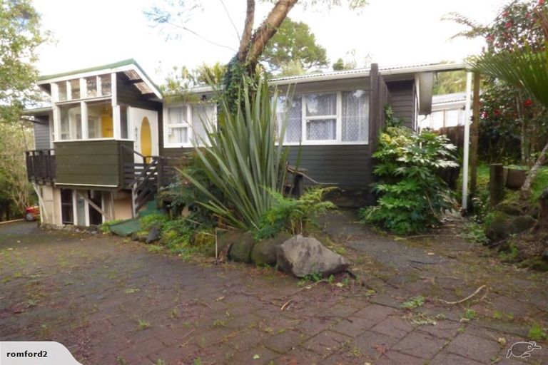 Photo of property in 144 Woodlands Park Road, Titirangi, Auckland, 0604