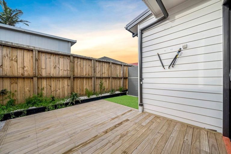 Photo of property in 27e Watson Place, Papatoetoe, Auckland, 2025