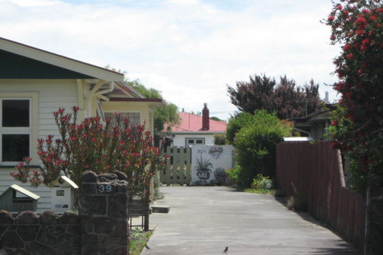 Photo of property in 2/39 Leitch Street, Somerfield, Christchurch, 8024