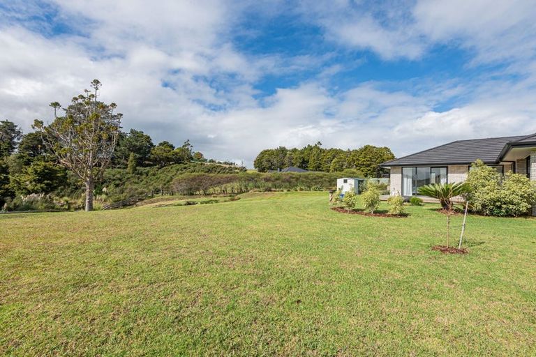 Photo of property in 11 Cherrywood Rise, Paparoa, 0571