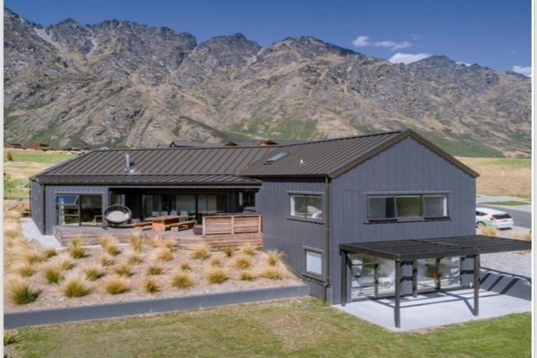 Photo of property in 86 Jacks Point Rise, Jacks Point, Queenstown, 9371