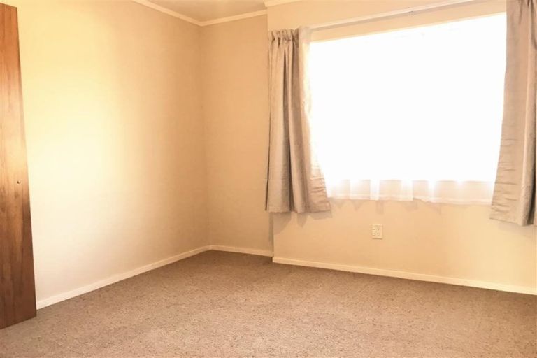 Photo of property in 4/116 Titirangi Road, New Lynn, Auckland, 0600