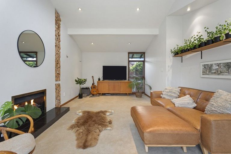 Photo of property in 33 Lynfield Avenue, Ilam, Christchurch, 8041