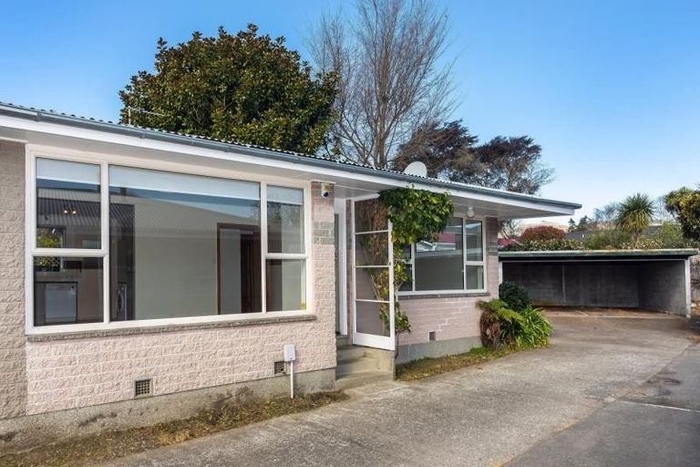 Photo of property in 2/42 Aylmer Street, Somerfield, Christchurch, 8024
