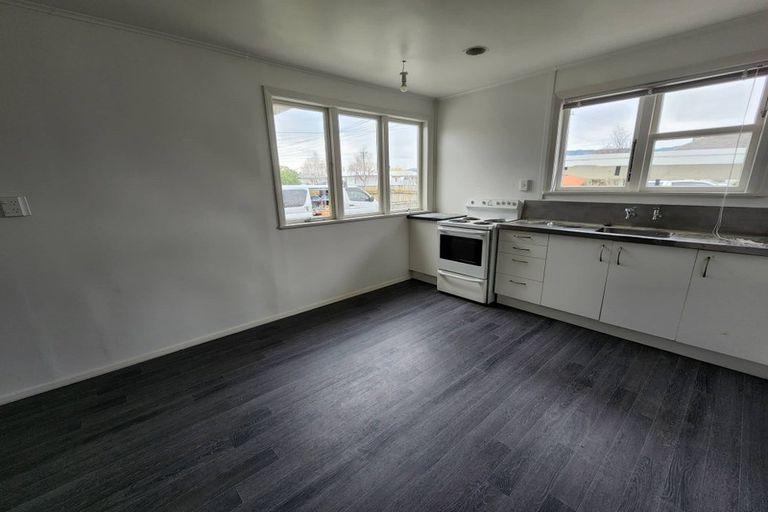 Photo of property in 15 Maire Street, Levin, 5510