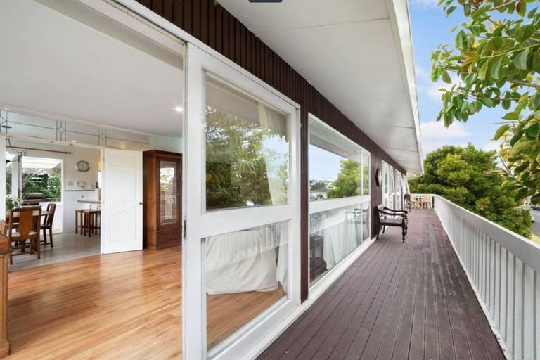 Photo of property in 20 Velma Road, Hillcrest, Auckland, 0627
