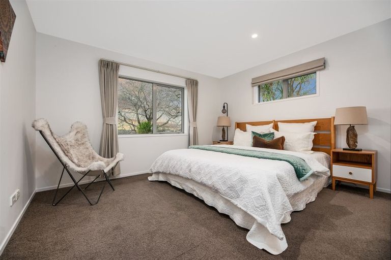 Photo of property in 8b Greenberry Drive, Ranui, Auckland, 0612