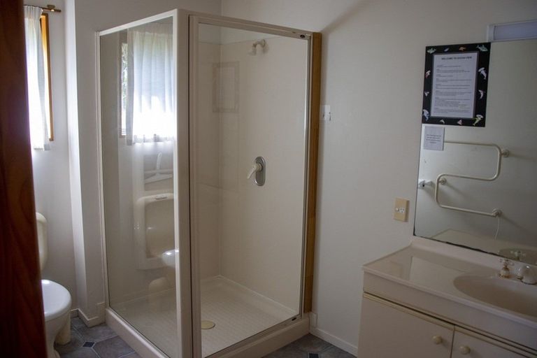 Photo of property in 8 Kaha Place, Russell, 0272