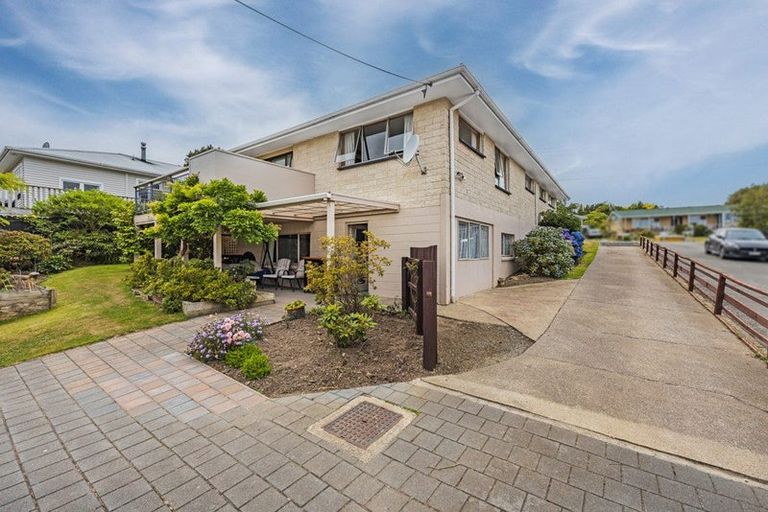 Photo of property in 4a Awamoa Road, Holmes Hill, Oamaru, 9401