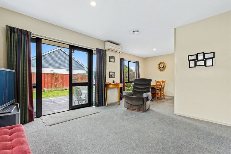 Photo of property in 117a Sawyers Arms Road, Northcote, Christchurch, 8052