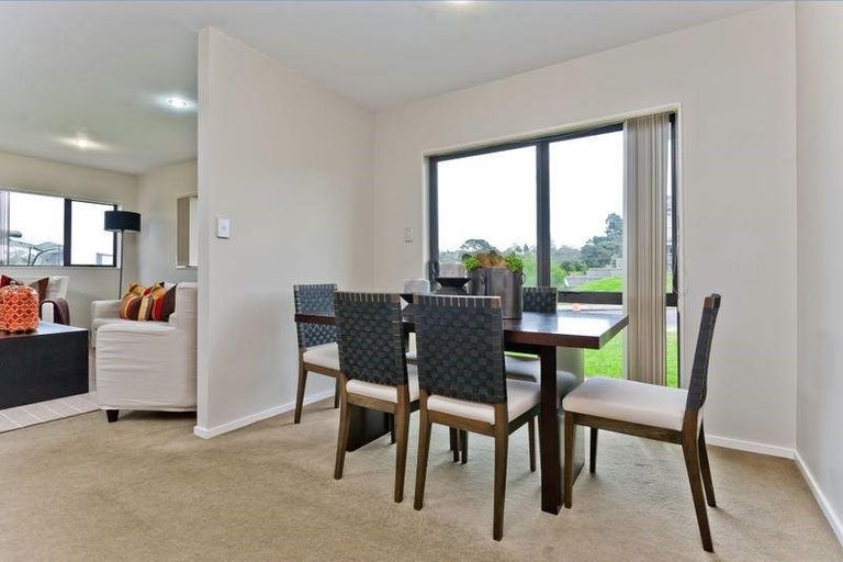 Photo of property in 6 Riverglade Parkway, Te Atatu South, Auckland, 0610