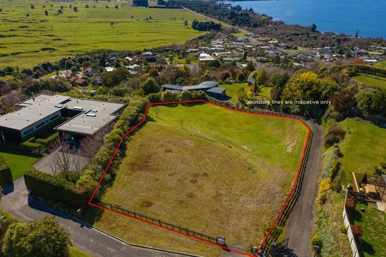 Photo of property in 2/110 Acacia Heights Drive, Acacia Bay, Taupo, 3385