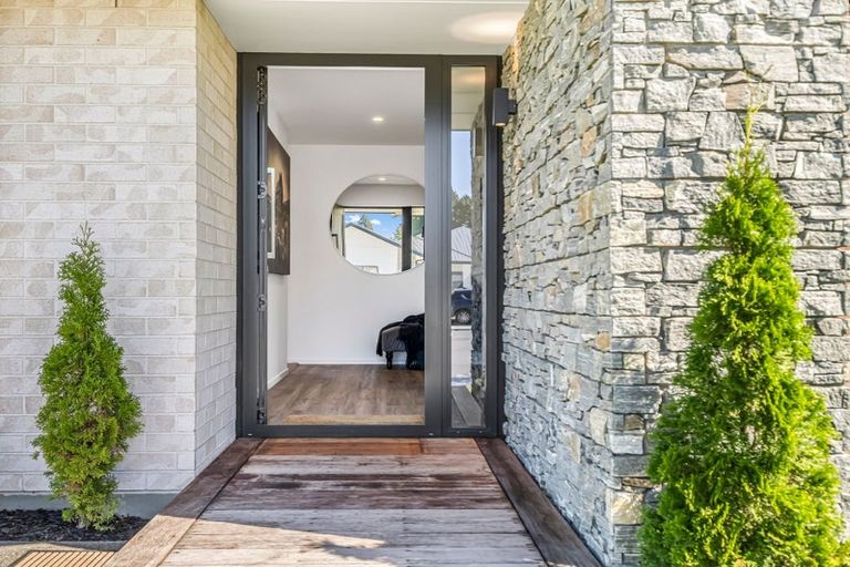 Photo of property in 16 Cam Mill Place, Rangiora, 7400