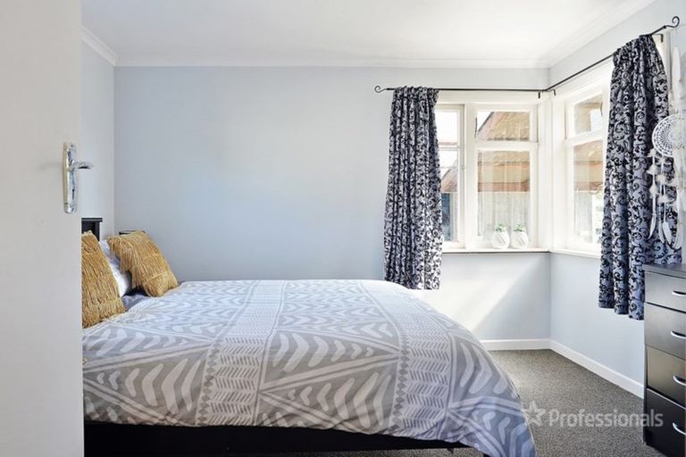 Photo of property in 27 Clifton Avenue, Carterton, 5713