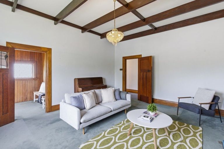 Photo of property in 225 Kuku Beach Road, Kuku, Manakau, 5570