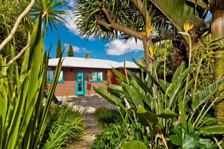 Photo of property in 42 Ngataringa Road, Devonport, Auckland, 0624