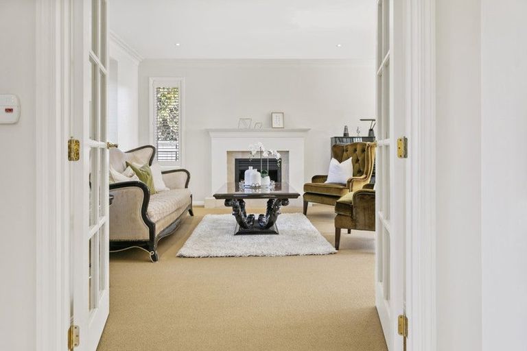 Photo of property in 12 Fairfield Lane, East Tamaki Heights, Auckland, 2016