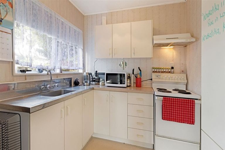 Photo of property in 28 Glynnbrooke Street, Te Atatu South, Auckland, 0610