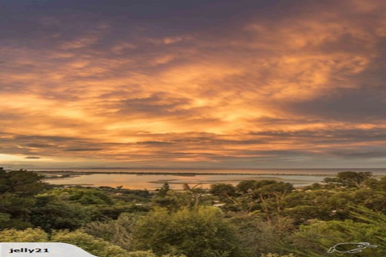 Photo of property in 170 Mount Pleasant Road, Mount Pleasant, Christchurch, 8081