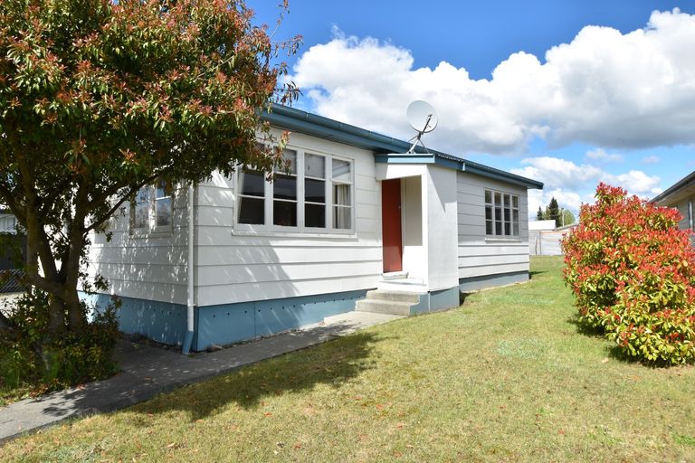 Photo of property in 18 Hopkins Road, Twizel, 7901
