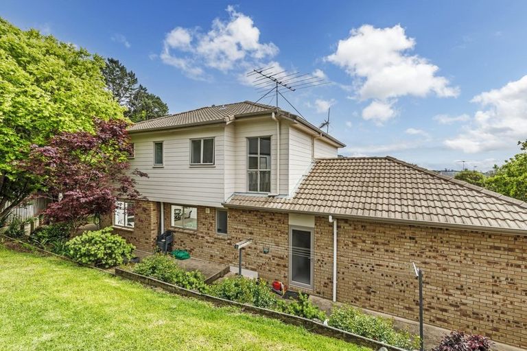 Photo of property in 1 Landvale Court, Browns Bay, Auckland, 0630