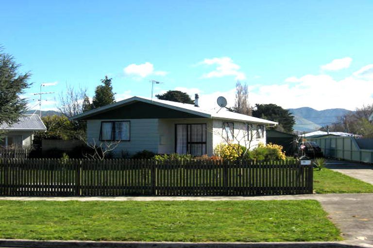 Photo of property in 24 Augustus Street, Carterton, 5713