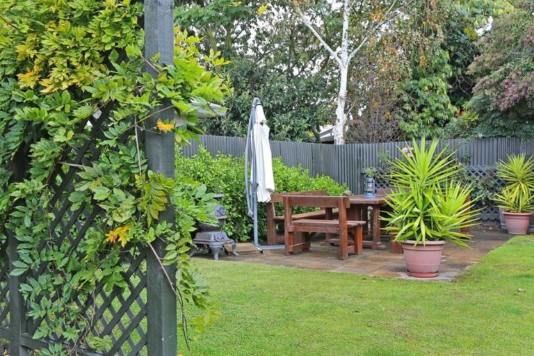 Photo of property in 116 Maddison Street, Akina, Hastings, 4122