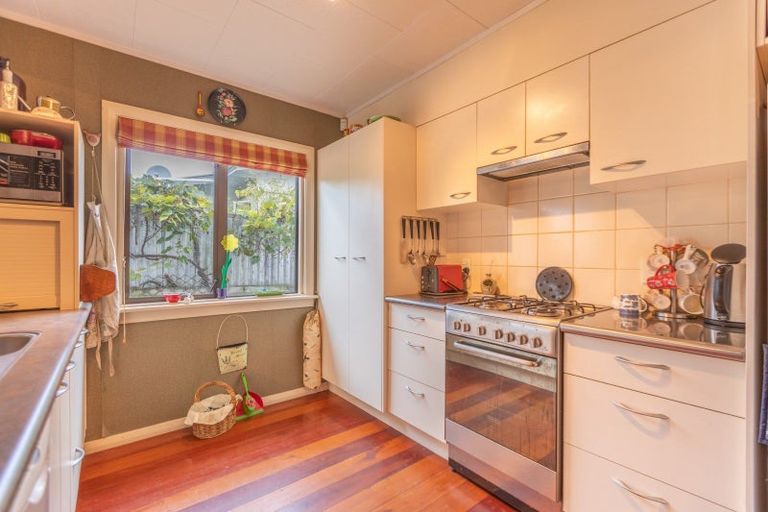 Photo of property in 76 Meeanee Quay, Westshore, Napier, 4110